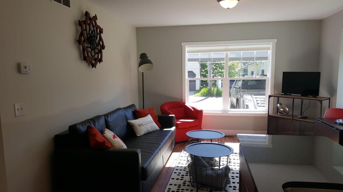 Modern And Pristine Condo -By The Gt Commons Traverse City Eksteriør billede